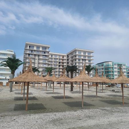 Beach Residence 10 Metri Pana La Plaja Năvodari Екстериор снимка