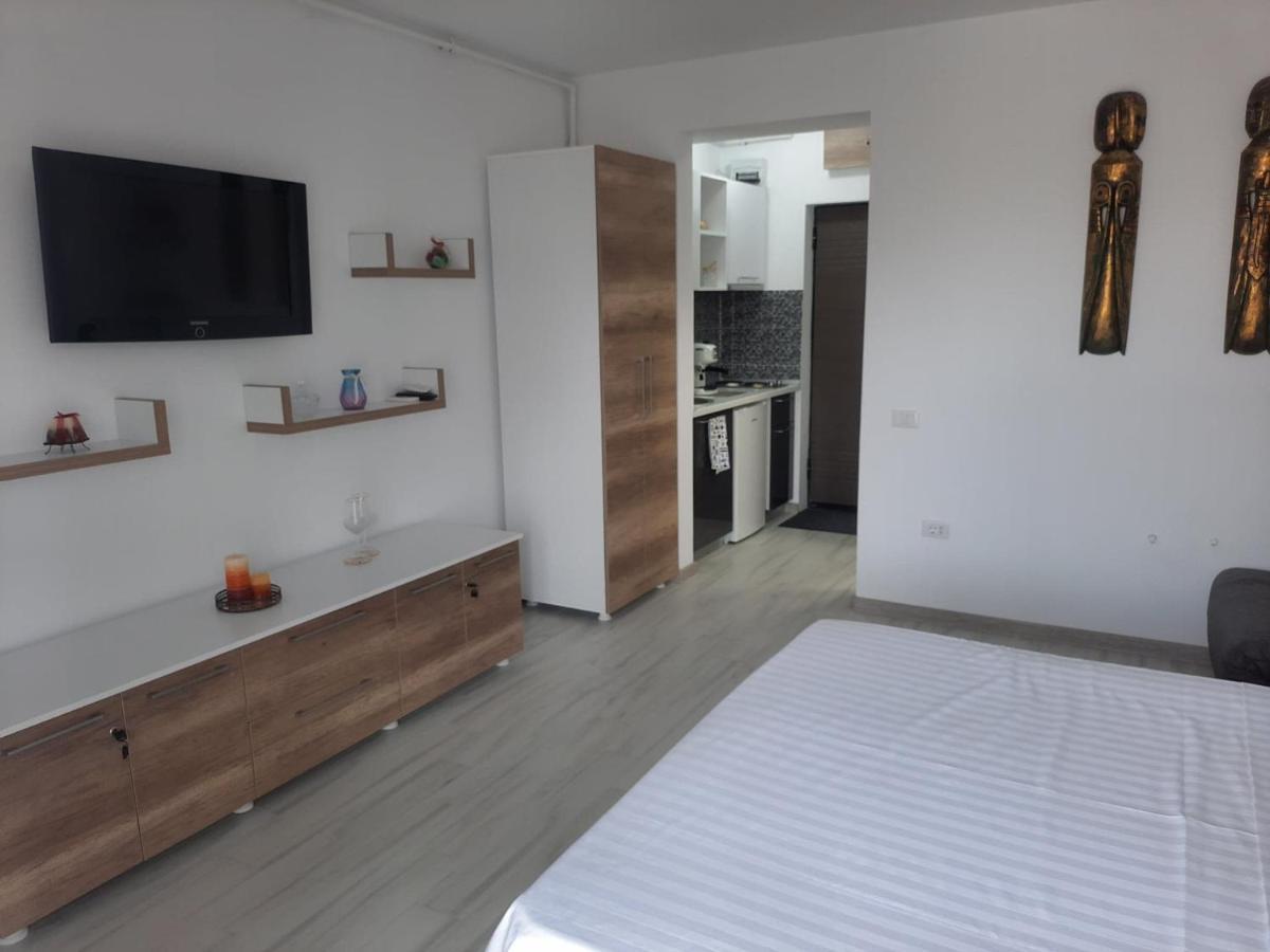 Beach Residence 10 Metri Pana La Plaja Năvodari Екстериор снимка